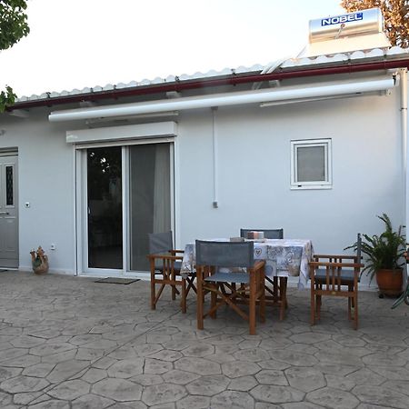 Evita'S Guesthouse Agia Marina Mikrolimanou Eksteriør bilde