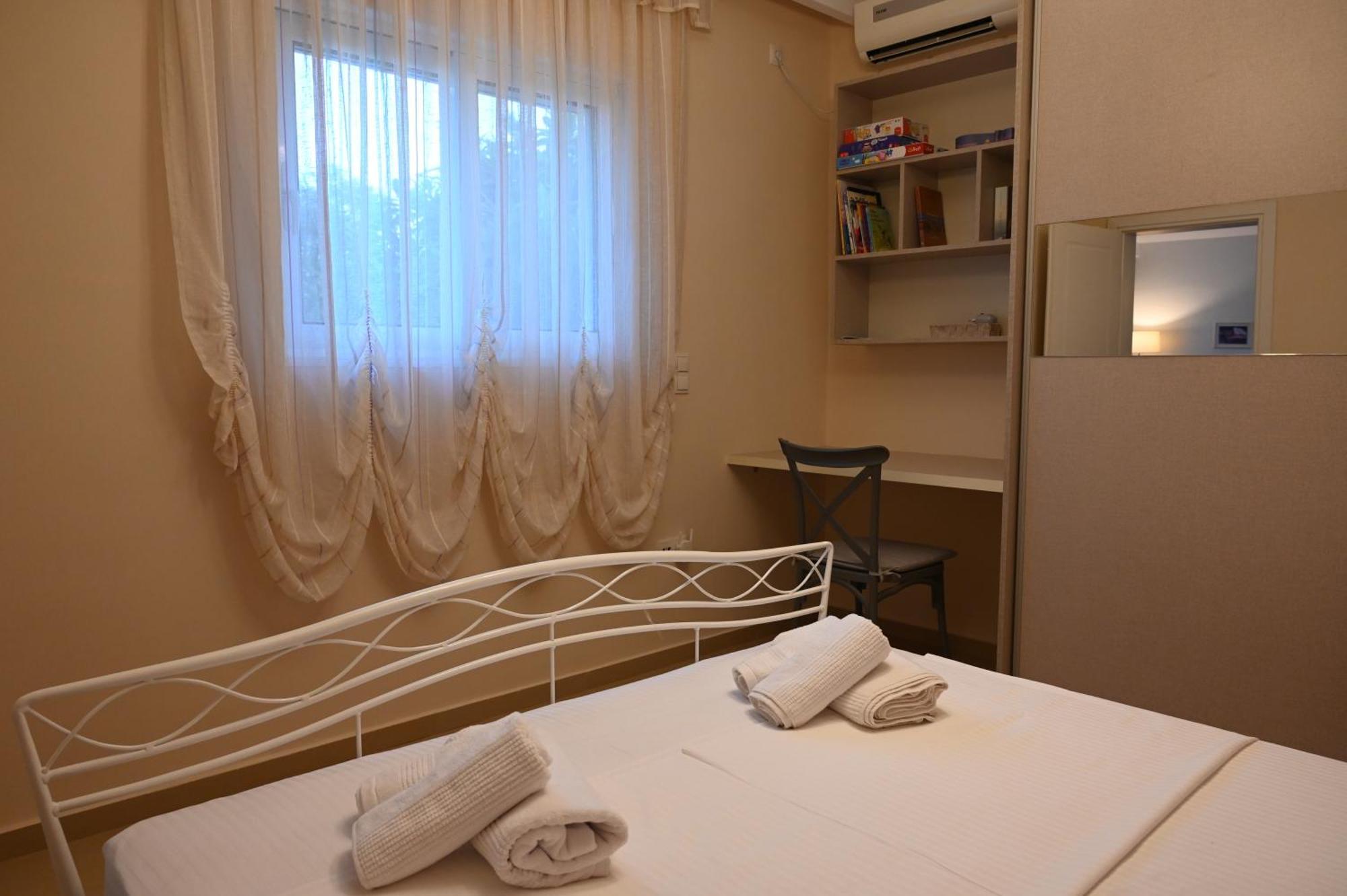 Evita'S Guesthouse Agia Marina Mikrolimanou Eksteriør bilde